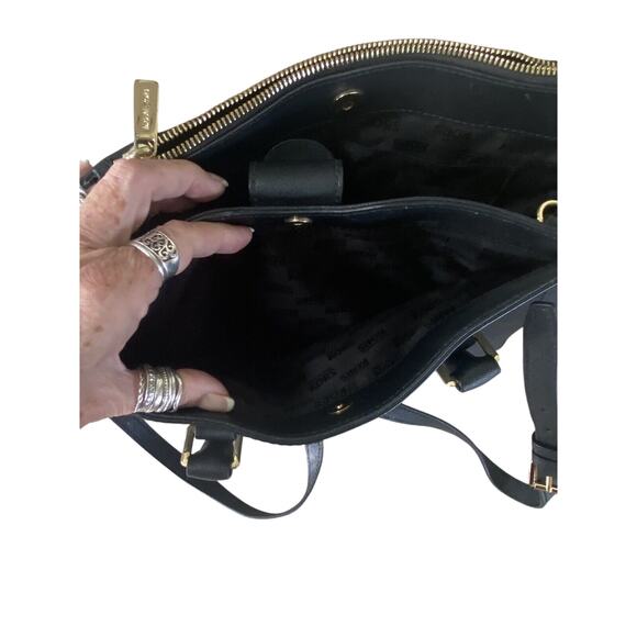 Michael Kors Black Leather Handbag Crossbody Gold Tone Hardware 8 Pockets - Picture 8 of 16